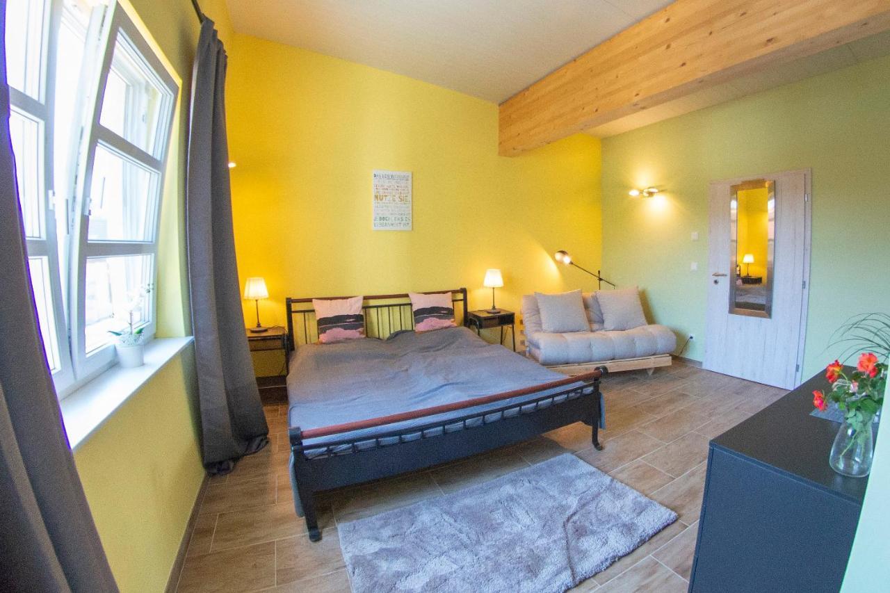 Ranchzimmer Am Hippo-Campus Reit- Und Therapiezentrum Deutsch Haslau エクステリア 写真