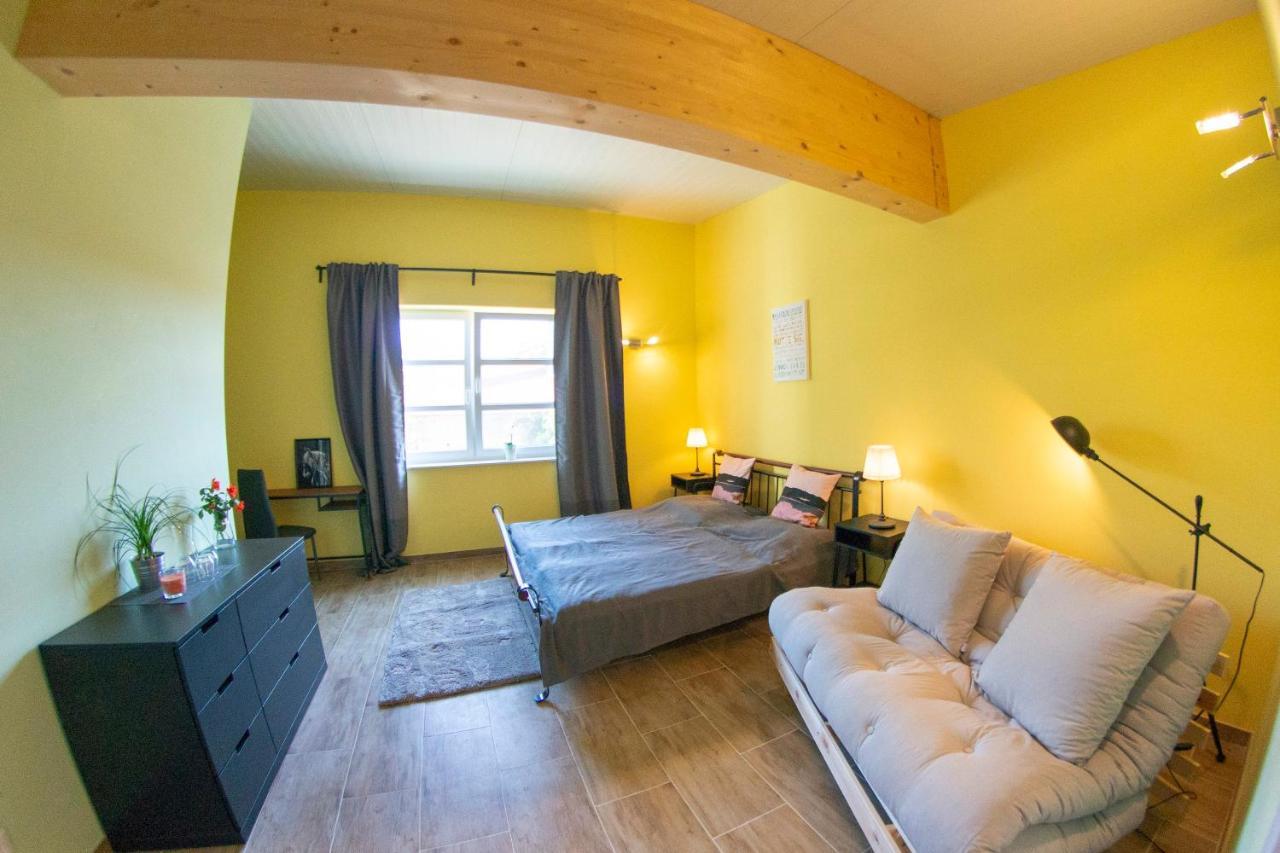 Ranchzimmer Am Hippo-Campus Reit- Und Therapiezentrum Deutsch Haslau エクステリア 写真