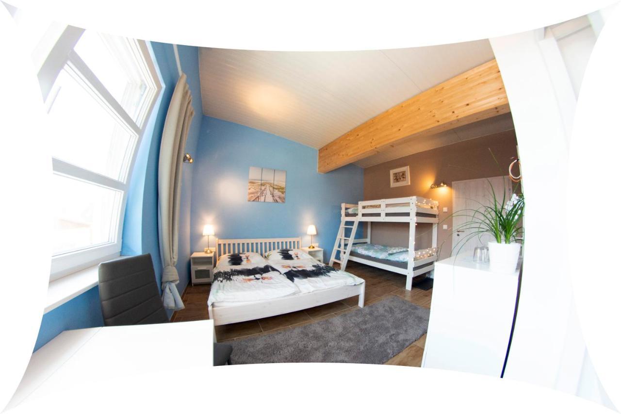 Ranchzimmer Am Hippo-Campus Reit- Und Therapiezentrum Deutsch Haslau エクステリア 写真